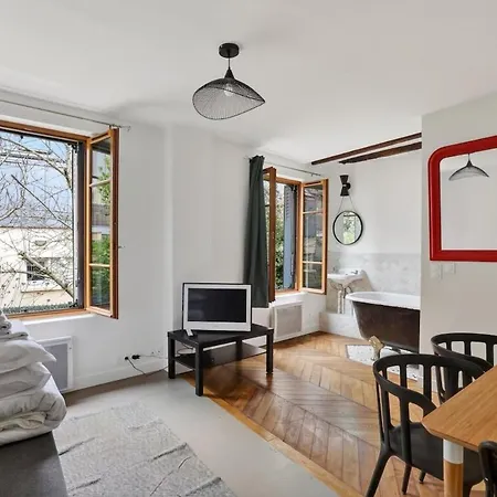 Premium 1br Flat With Direct Access To The Rer B * Gentilly