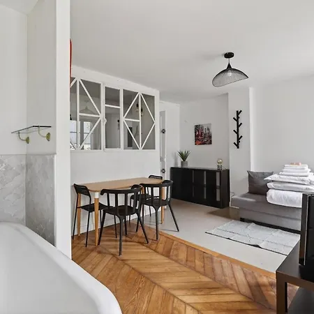 Premium 1br Flat With Direct Access To The Rer B Gentilly